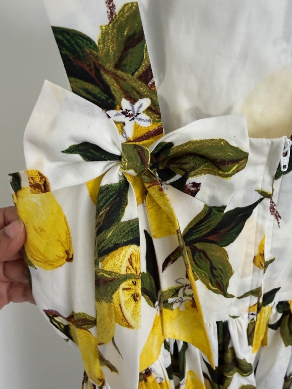 Gorgeous dress from Hearts and Found, Dolce & Gabbana lemon Print size Medium - Picture 6 of 9